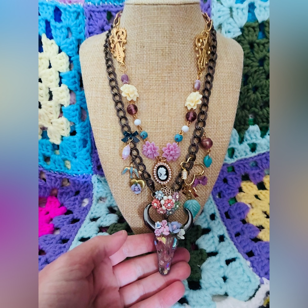 Handmade Bohemian floral bull cameo necklace